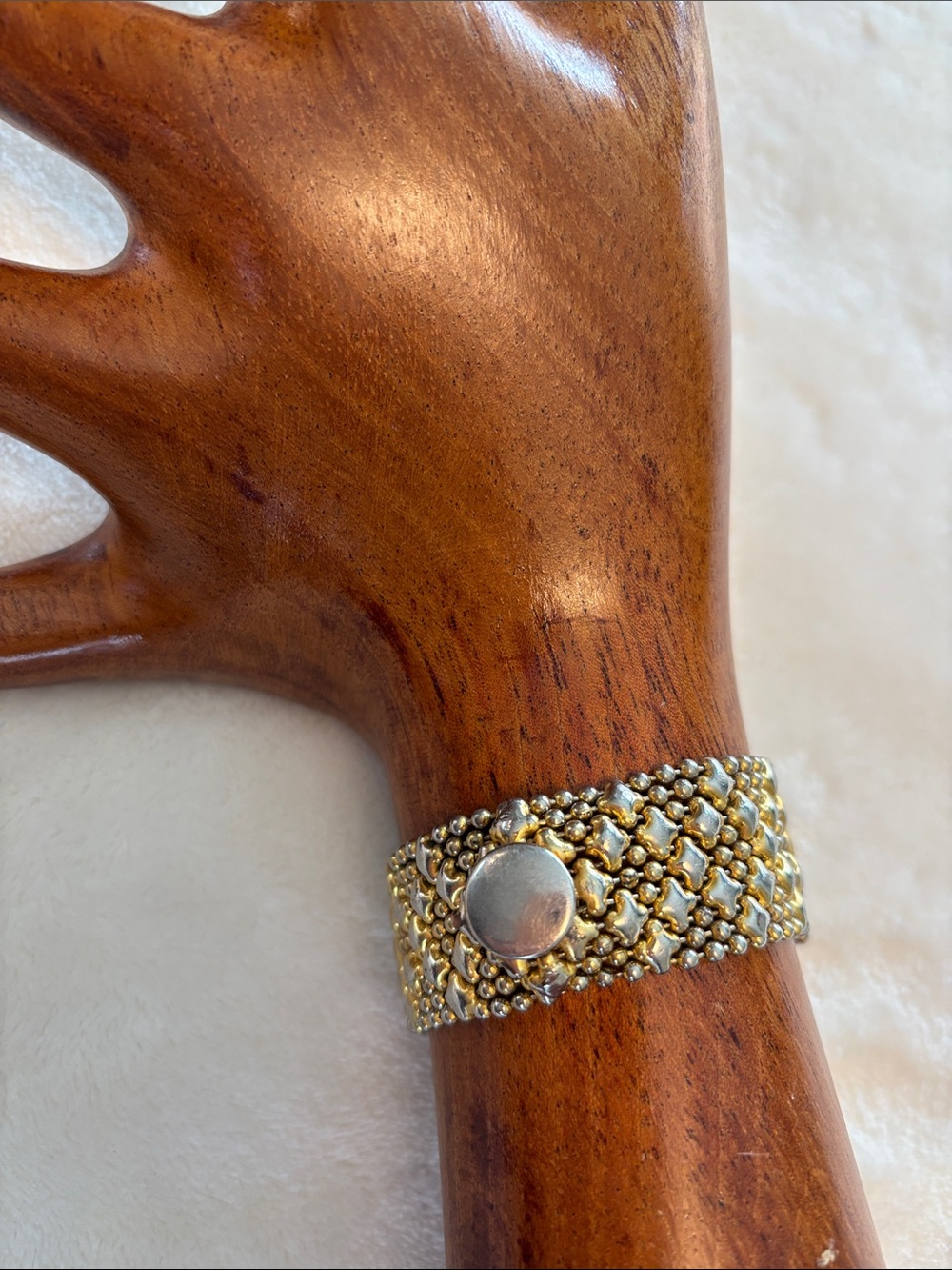 Vintage YIK FUNG Gold-Tone Liquid Mesh Statement Bracelet w/ Snap Closure